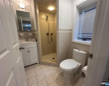 18 E Washington - Photo Thumbnail 27