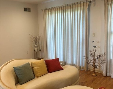 302 Grand Ridge - Photo Thumbnail 15