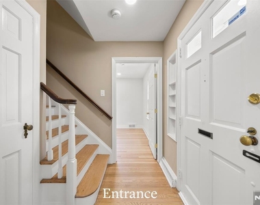 572 Ridgeland - Photo Thumbnail 1