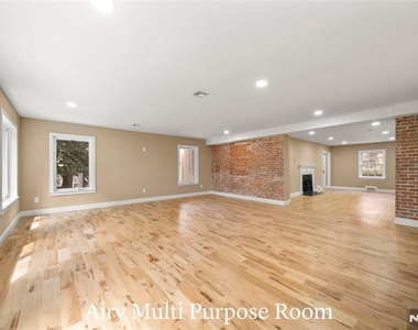 572 Ridgeland - Photo Thumbnail 5