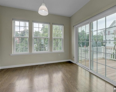 704 Cottonwood - Photo Thumbnail 12
