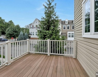 704 Cottonwood - Photo Thumbnail 13