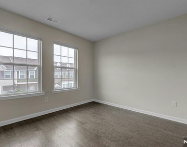 704 Cottonwood - Photo Thumbnail 24