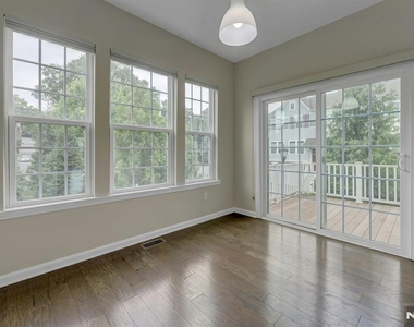 704 Cottonwood - Photo Thumbnail 11