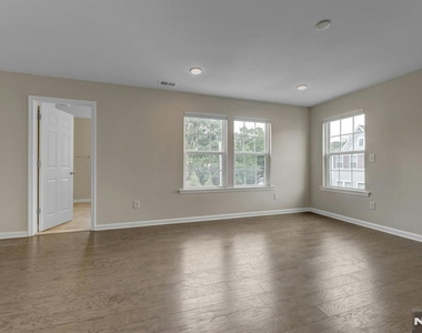 704 Cottonwood - Photo Thumbnail 14