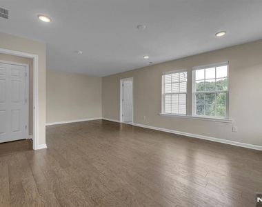 704 Cottonwood - Photo Thumbnail 16
