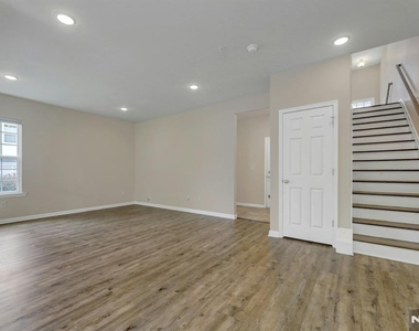704 Cottonwood - Photo Thumbnail 33