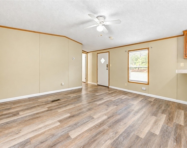 717 Hayman St - Photo Thumbnail 7
