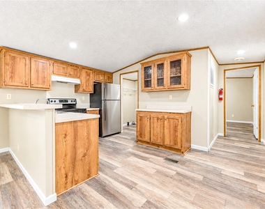 717 Hayman St - Photo Thumbnail 11