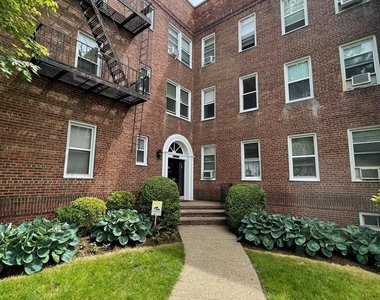 995 Teaneck - Photo Thumbnail 17