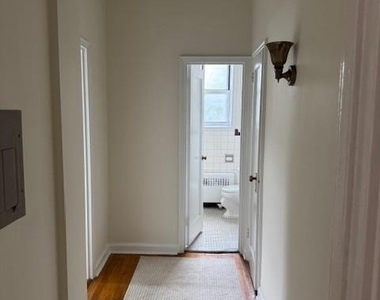 995 Teaneck - Photo Thumbnail 11