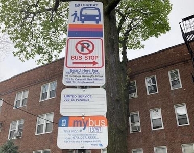 995 Teaneck - Photo Thumbnail 16