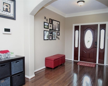 7114 Emerald Glen Drive - Photo Thumbnail 1
