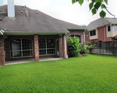 7114 Emerald Glen Drive - Photo Thumbnail 26