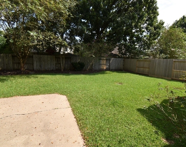 1822 Diamond Brook Drive - Photo Thumbnail 11