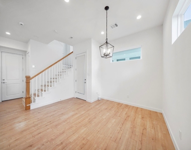 8934 Knoll Villas Street - Photo Thumbnail 6