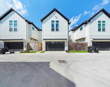 8934 Knoll Villas Street - Photo Thumbnail 1