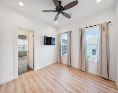 8934 Knoll Villas Street - Photo Thumbnail 7