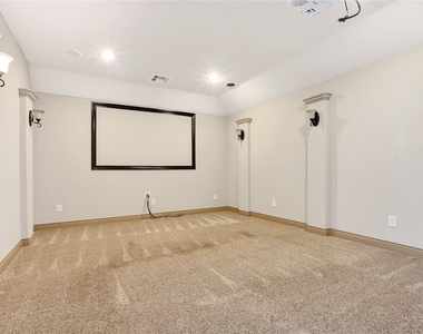 40515 Manor Drive - Photo Thumbnail 16