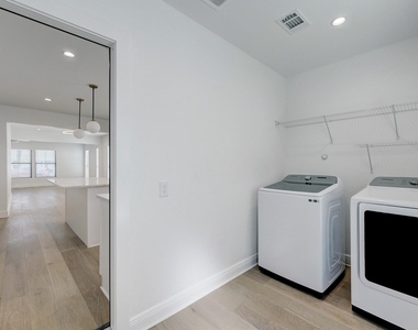 1012 Dorothy Street - Photo Thumbnail 5