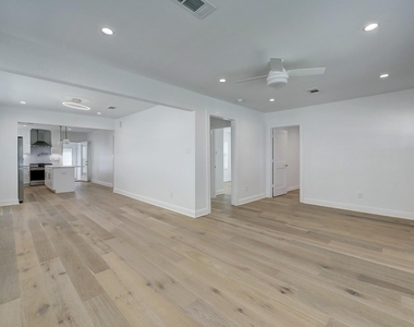 1012 Dorothy Street - Photo Thumbnail 7