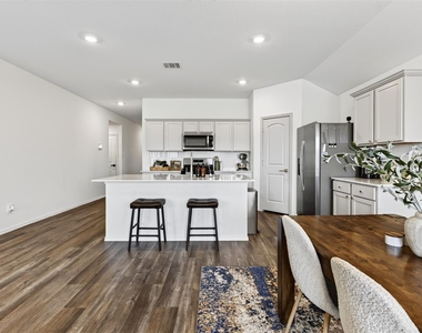 40935 Seasoned Oak Lane - Photo Thumbnail 11