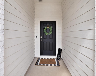 40935 Seasoned Oak Lane - Photo Thumbnail 2