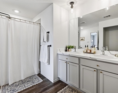 40935 Seasoned Oak Lane - Photo Thumbnail 24
