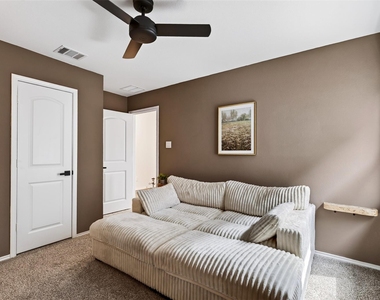 40935 Seasoned Oak Lane - Photo Thumbnail 7