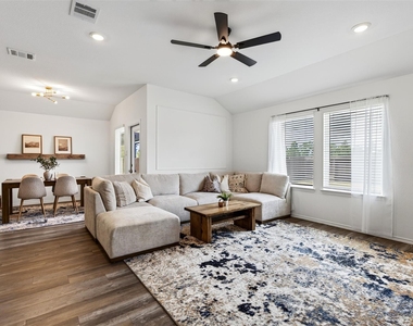 40935 Seasoned Oak Lane - Photo Thumbnail 16