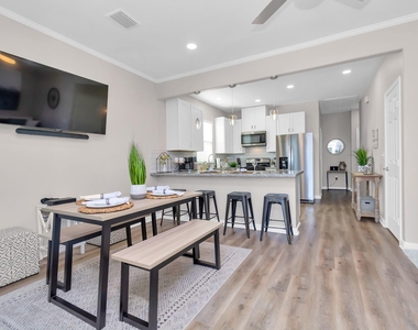 5322 Avenue K - Photo Thumbnail 10