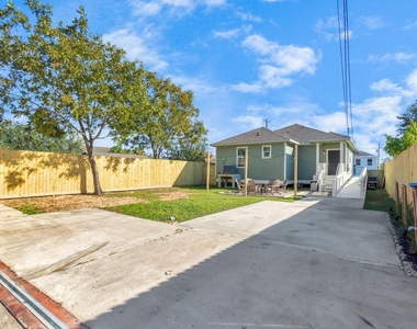 5322 Avenue K - Photo Thumbnail 48