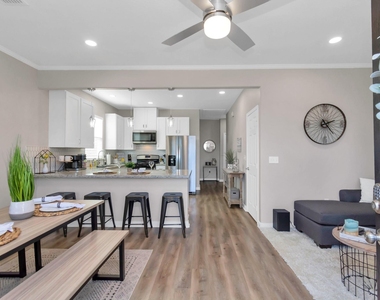 5322 Avenue K - Photo Thumbnail 9