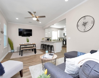 5322 Avenue K - Photo Thumbnail 18