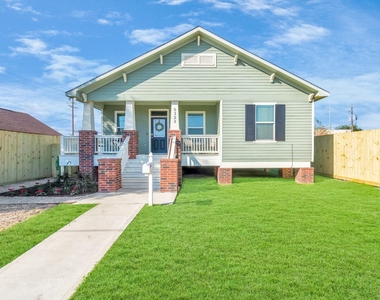 5322 Avenue K - Photo Thumbnail 4