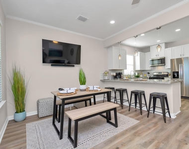 5322 Avenue K - Photo Thumbnail 12