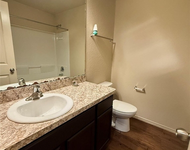 15451 Casita Verde Way - Photo Thumbnail 8