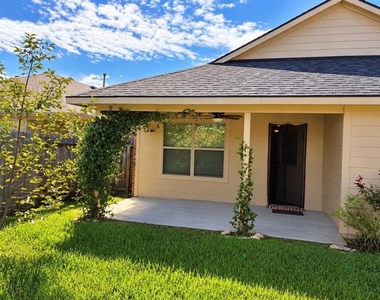 15451 Casita Verde Way - Photo Thumbnail 19