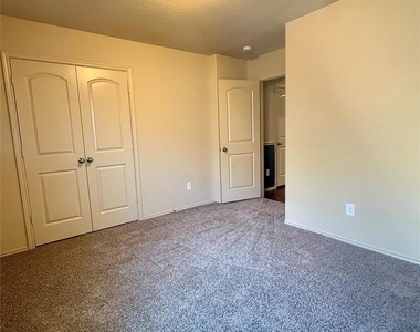 15451 Casita Verde Way - Photo Thumbnail 11