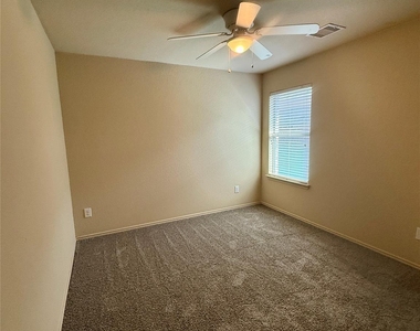 15451 Casita Verde Way - Photo Thumbnail 6