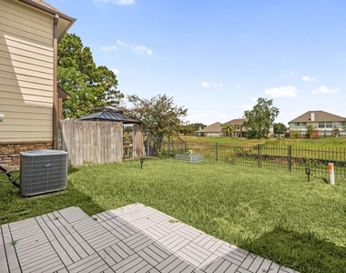 8026 Loyel Pointe Drive - Photo Thumbnail 22