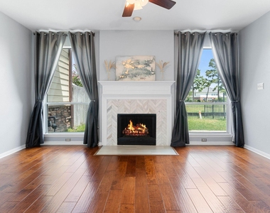 8026 Loyel Pointe Drive - Photo Thumbnail 2