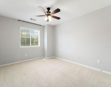 8026 Loyel Pointe Drive - Photo Thumbnail 17