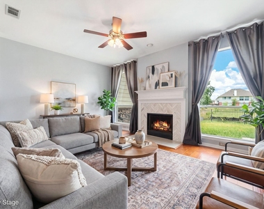 8026 Loyel Pointe Drive - Photo Thumbnail 3