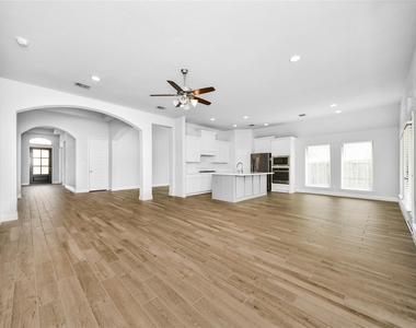 5810 Golden Peak Lane - Photo Thumbnail 17