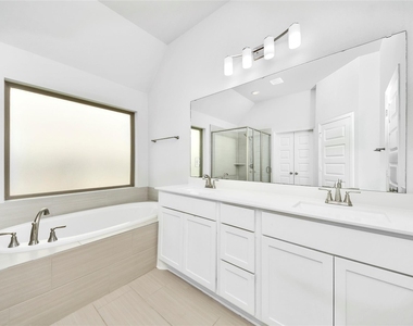 5810 Golden Peak Lane - Photo Thumbnail 10