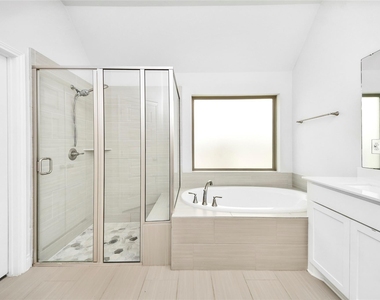 5810 Golden Peak Lane - Photo Thumbnail 11