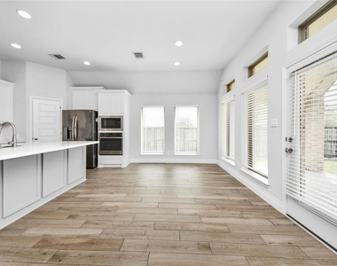 5810 Golden Peak Lane - Photo Thumbnail 5