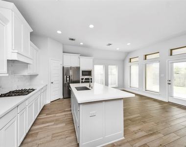5810 Golden Peak Lane - Photo Thumbnail 19