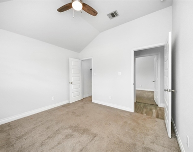 5810 Golden Peak Lane - Photo Thumbnail 22